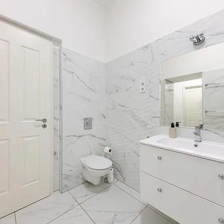 Marble Royal Suite & Studio- Near The City Park Budapest Exterior photo